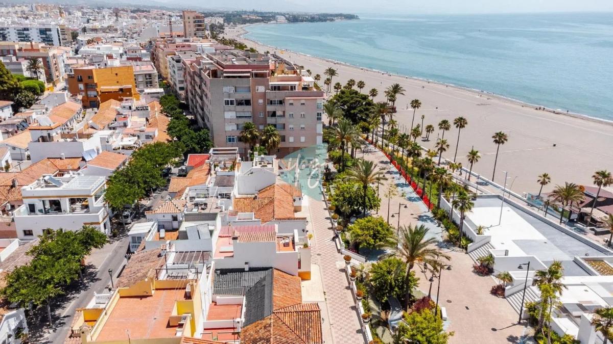 Sale of independent chalet in Avenida del puerto s/n, Estepona
 photo 3