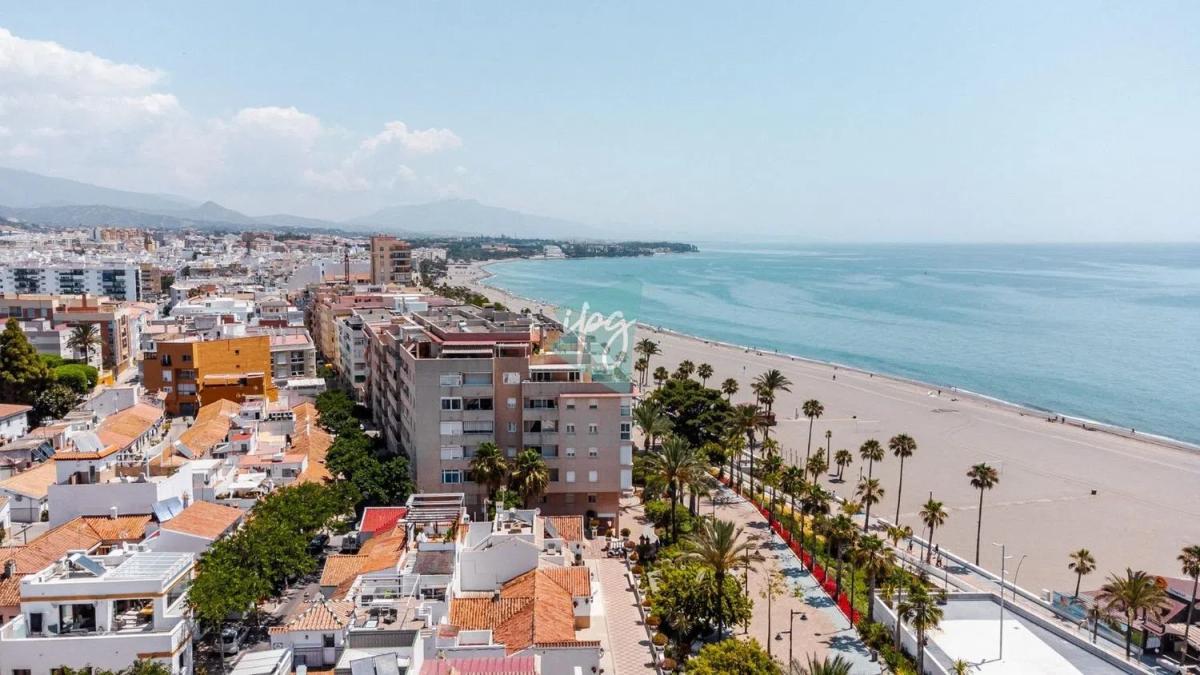Sale of independent chalet in Avenida del puerto s/n, Estepona
 photo 5