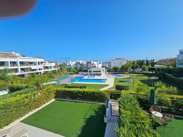 Piso en venta en  Camino Path de Brijan, Estepona photo 1