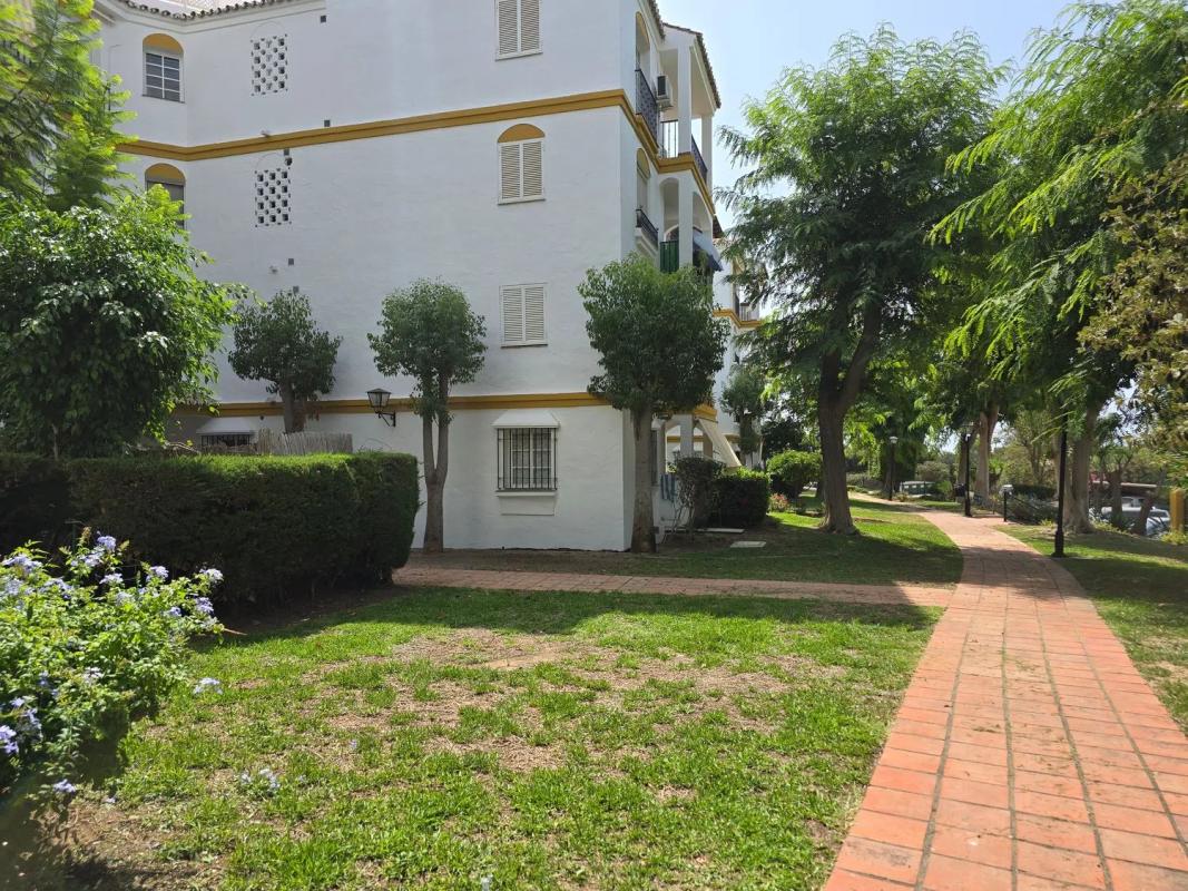 Sale of apartment in Atalaya del golf, Estepona
photo 4
