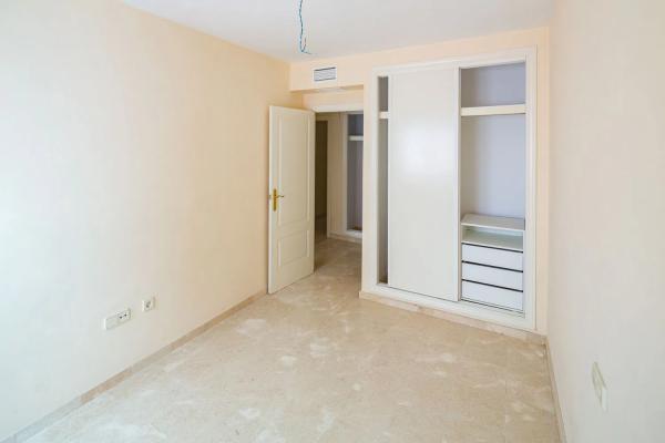 Piso en venta en  Barrio Villacana - Costalita - Saladillo, Estepona photo 4