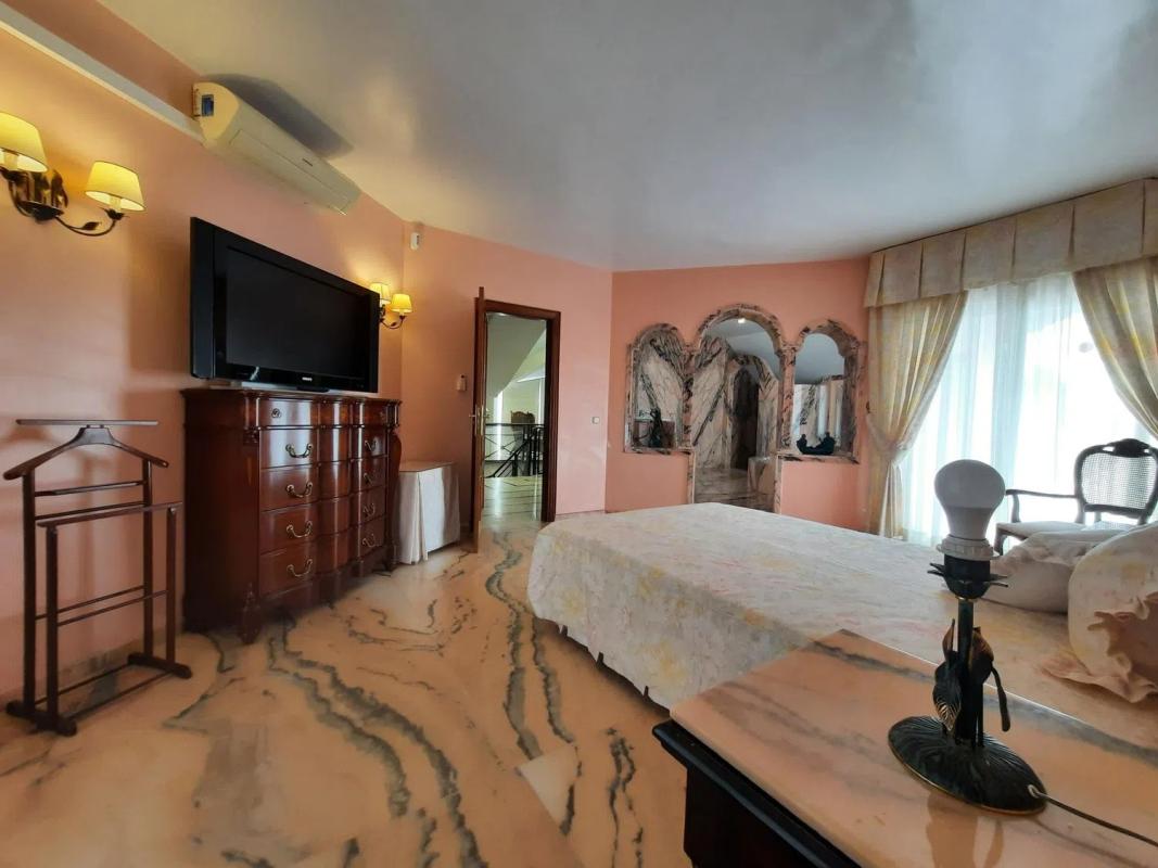 Sprzedaż niezależnego domku jednorodzinnego w  Barrio Bel-Air, Estepona photo 3