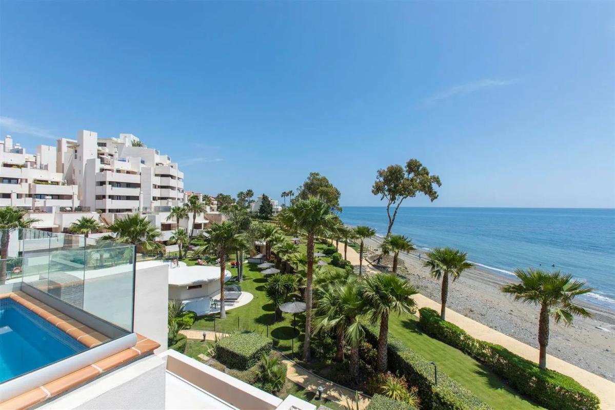 Penthouse sale in Barrio Kempinski, Estepona photo 1