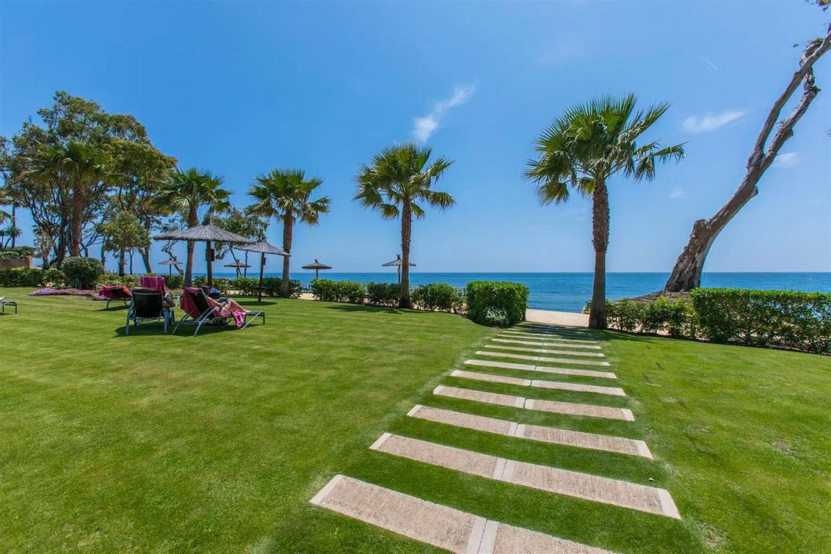 Penthouse sale in Barrio Kempinski, Estepona photo 4
