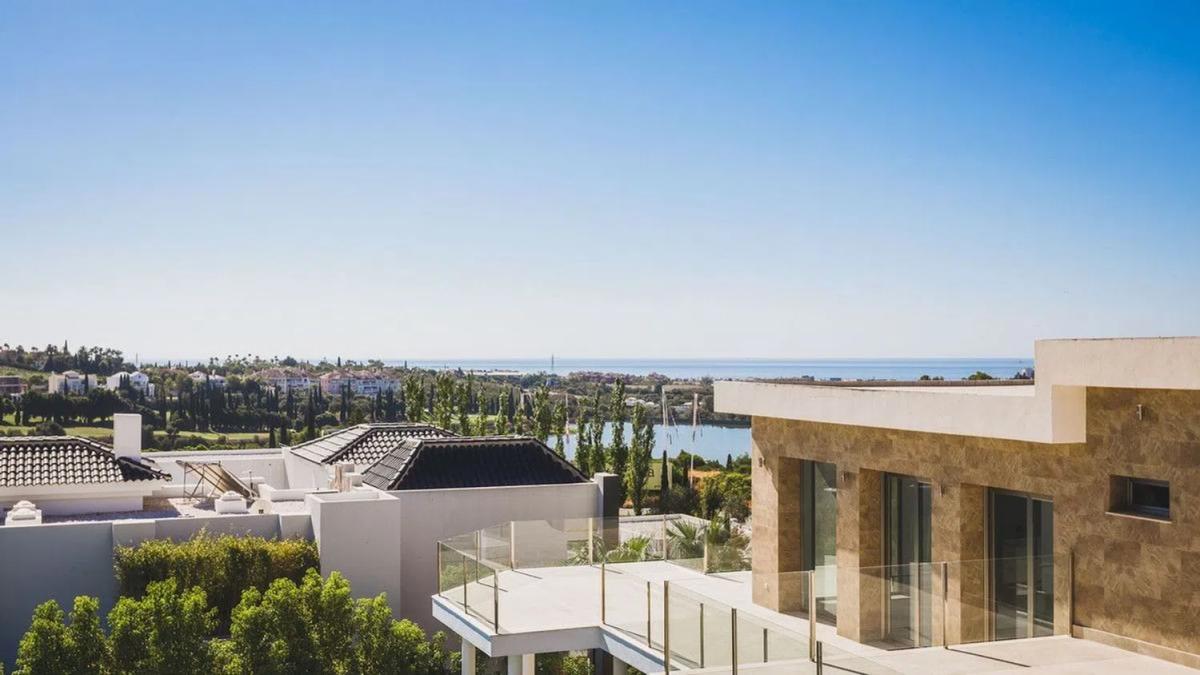 Venta de chalet independiente en Urb. Flamingos Ii 9, Estepona
photo 2