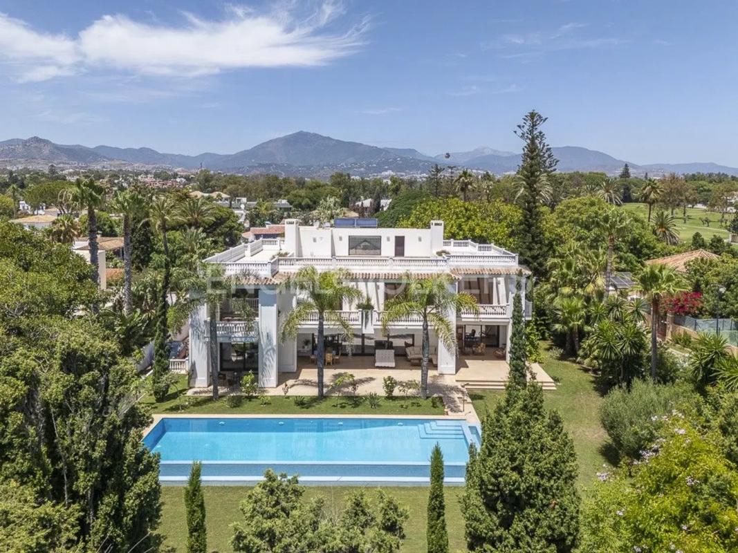 Продажа отдельного шале в Calle Murcia, Эстепона photo 1