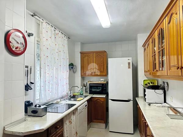 Apartment for sale in Barrio Puerto de Estepona, Estepona thumbnail 2