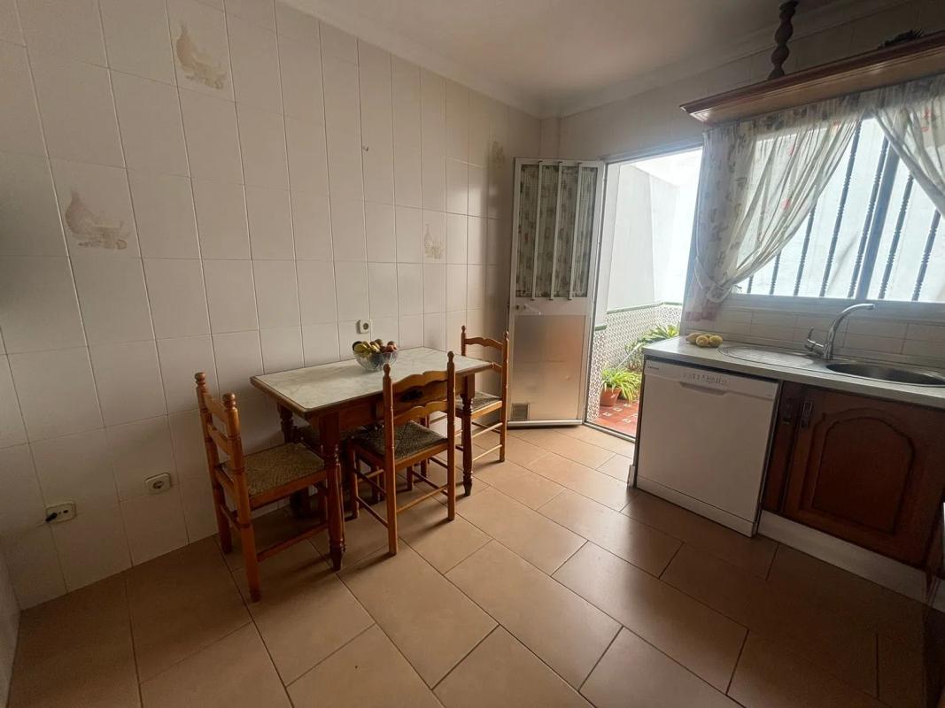 Sprzedaż niezależnego domku jednorodzinnego w Calle Nueva s/n, Estepona photo 3