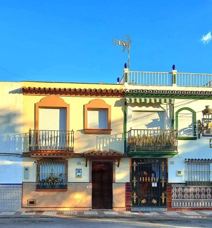 Продажа отдельного шале в Barrio Puerto de Estepona, Эстепона photo 1