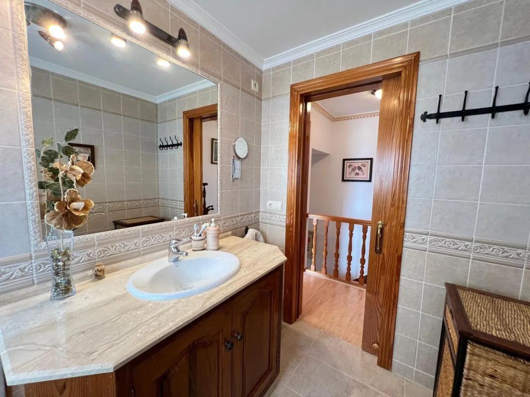 Продажа отдельного шале в Barrio Puerto de Estepona, Эстепона photo 3