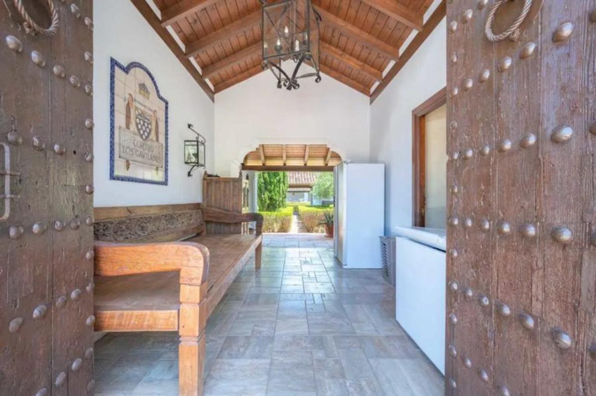 Sprzedaż niezależnego domku jednorodzinnego w Barrio El Velerín, Estepona photo 3