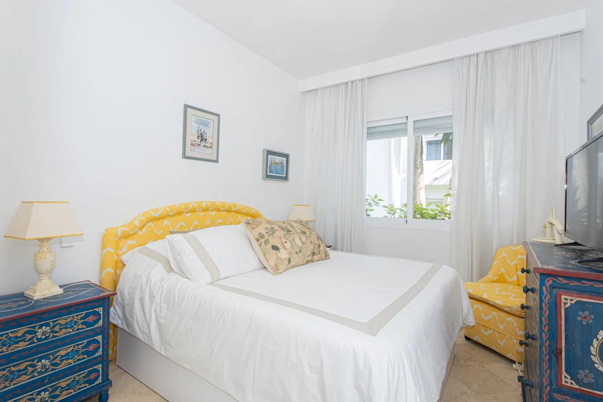 Venta de piso en Calle Trajano, Estepona
photo 3