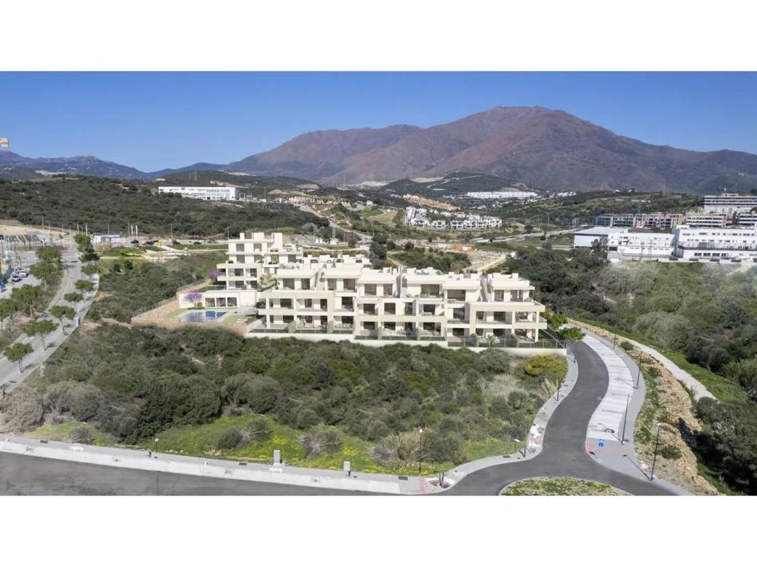 Sale of apartment in Calle Santa Ana, Estepona
photo 3