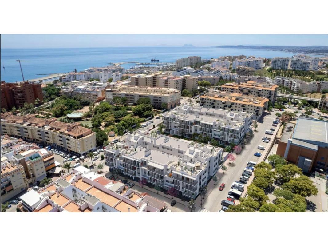 Venta de piso en Calle Carlos Cano, Estepona
 photo 4