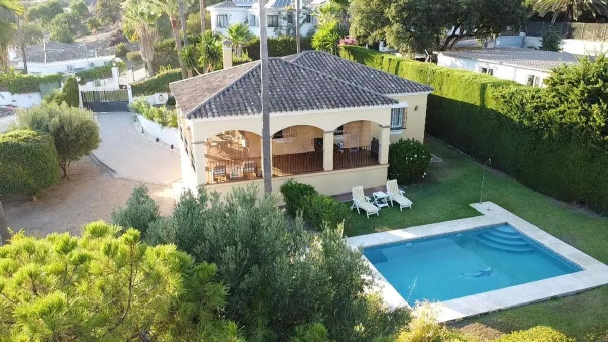 Venta de chalet independiente en Urbanizacion Montesol, 401, Estepona
photo 1