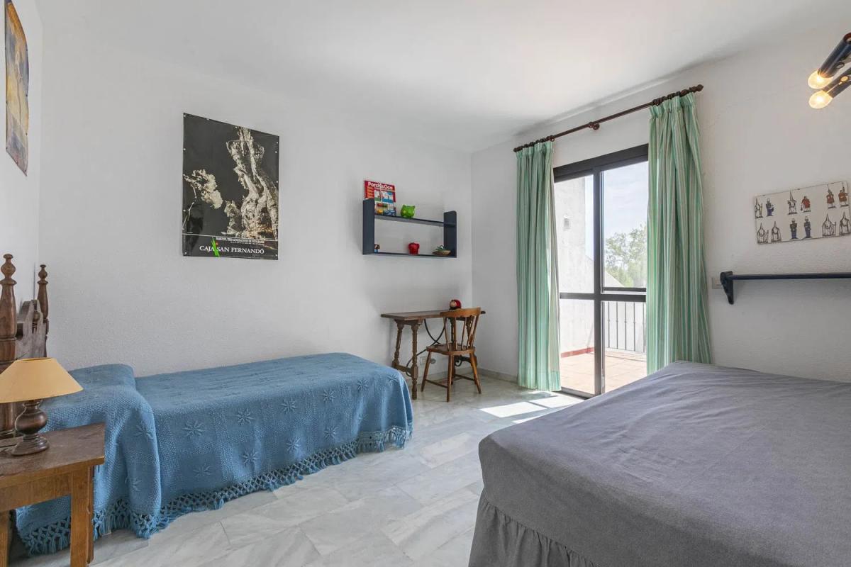 Sprzedaż niezależnego domku jednorodzinnego w  Barrio Paraiso-Barronal, Estepona photo 3