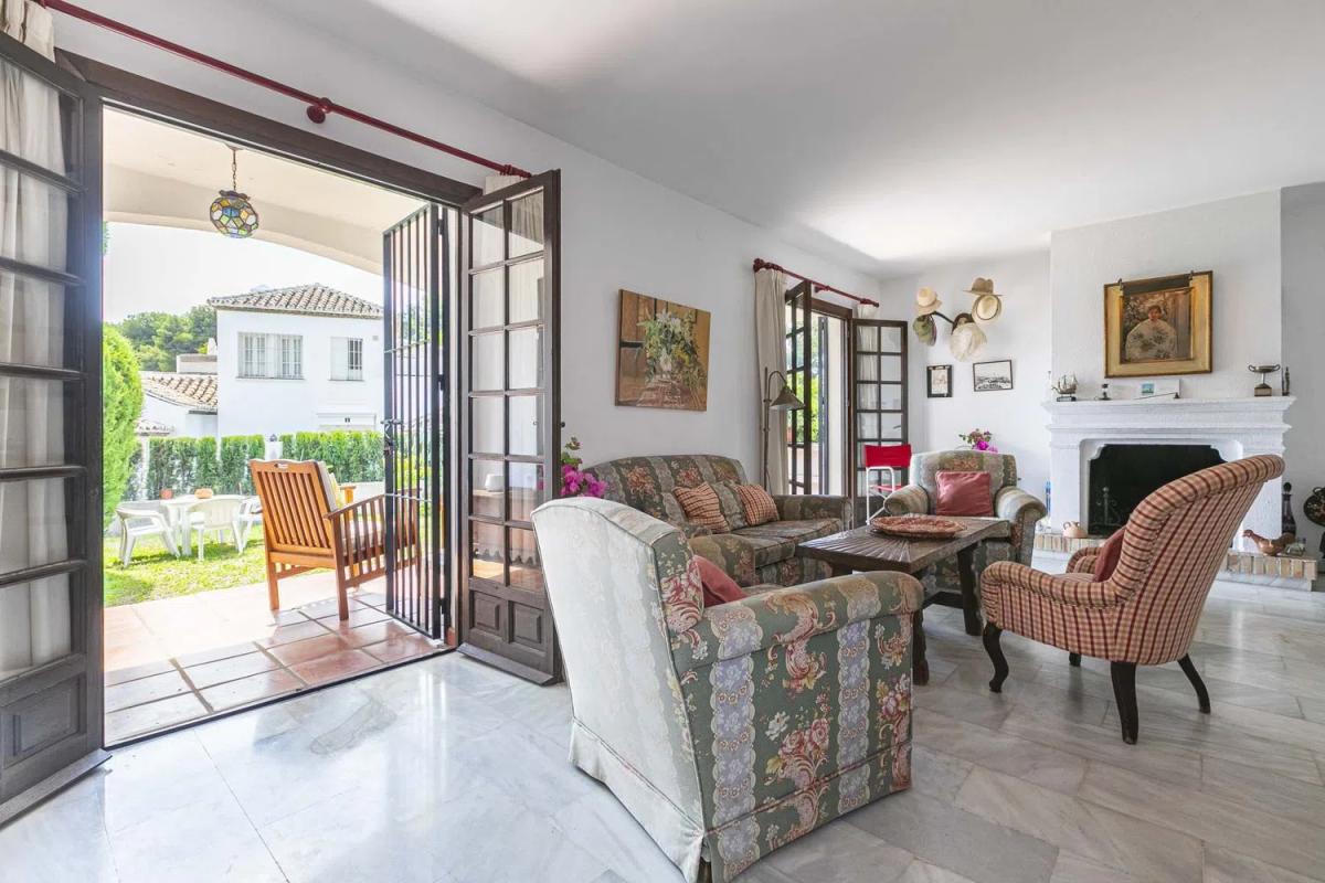 Sprzedaż niezależnego domku jednorodzinnego w  Barrio Paraiso-Barronal, Estepona photo 5