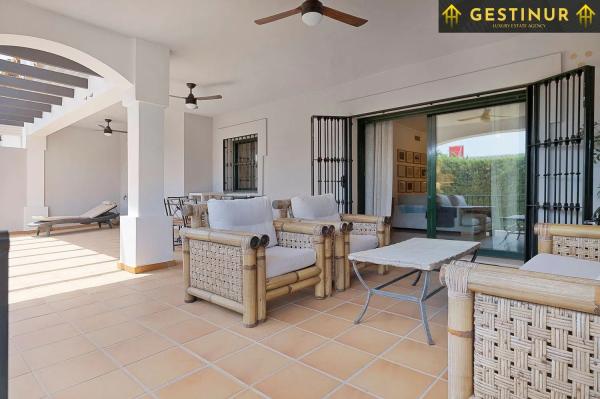 Piso en venta en  Urbanizacion los Pinillos II, 40, Estepona photo 1