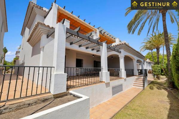 Piso en venta en  Urbanizacion los Pinillos II, 40, Estepona photo 2
