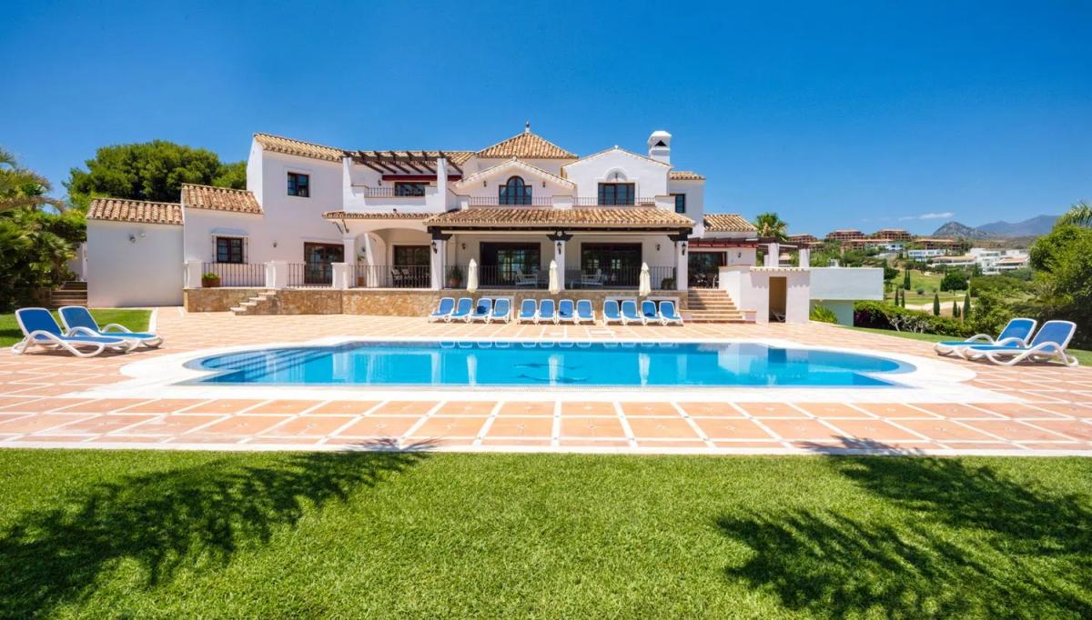 Продажа отдельного шале в Calle Los Arcos, 26 --22, Эстепона photo 2