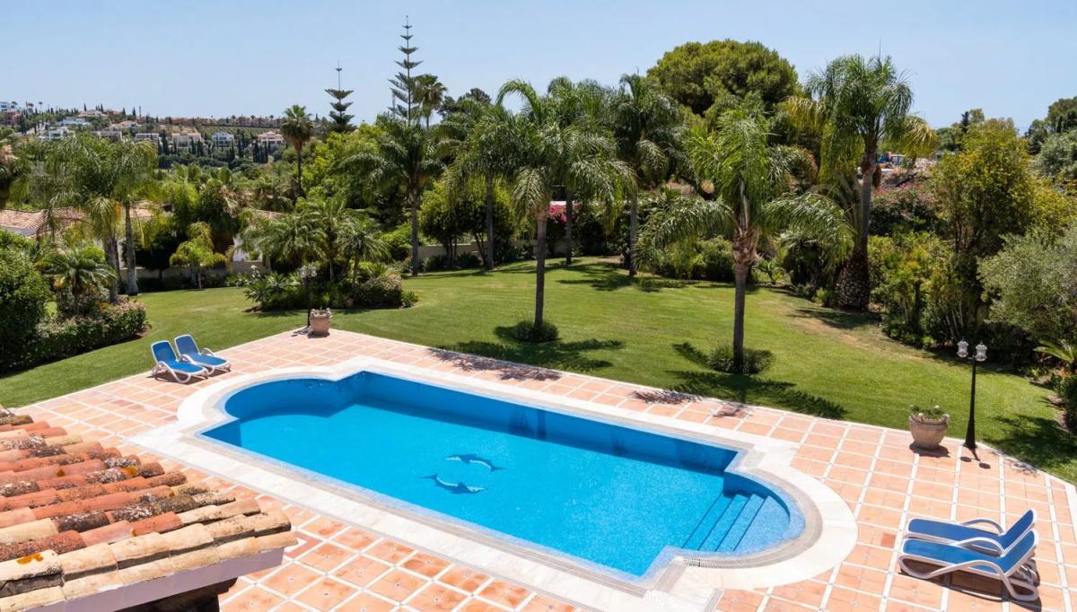 Продажа отдельного шале в Calle Los Arcos, 26 --22, Эстепона photo 3