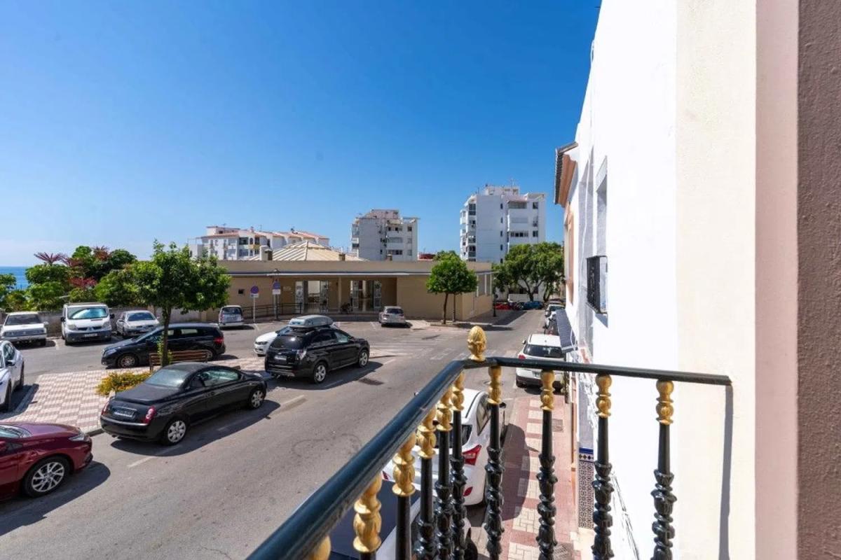 Продажа отдельного шале в Barrio Puerto de Estepona, Эстепона photo 4