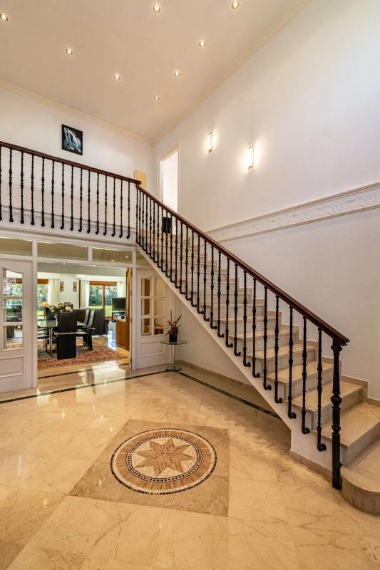 Продажа отдельного шале в Calle Trajano, 22, Эстепона photo 4