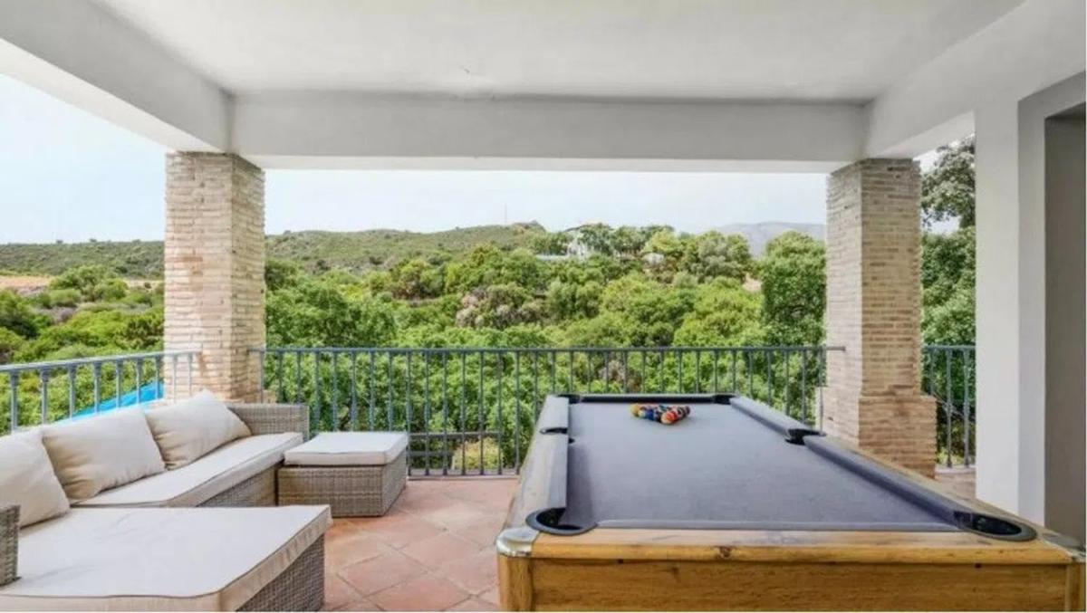 Sprzedaż niezależnego domku jednorodzinnego w  Barrio Las Lomas, Estepona photo 4