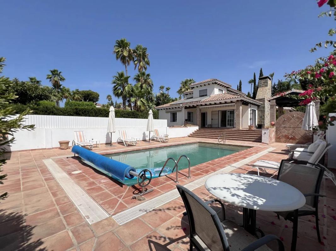Venta de chalet independiente en Avenida de la Gardenia, 18, Estepona
 photo 2
