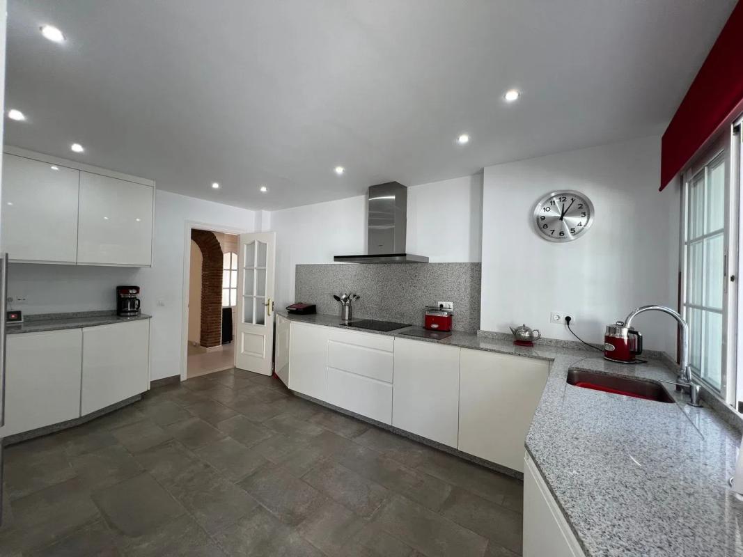 Venta de chalet independiente en Avenida de la Gardenia, 18, Estepona
 photo 3