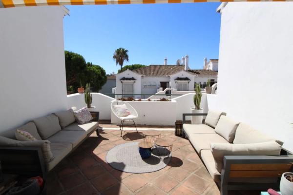 Penthouse na sprzedaż w Avenida Hacienda del Sol, 8 -28, Estepona thumbnail 1