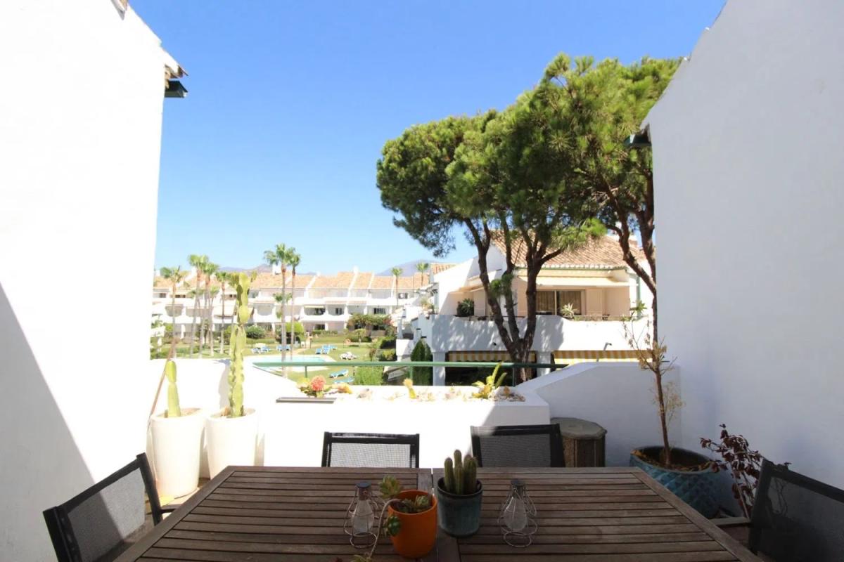 Sprzedaż poddasza w Avenida Hacienda del Sol, 8 -28, Estepona photo 3