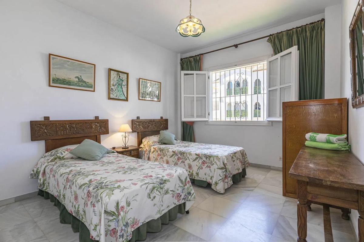 Venta de piso en Barrio Atalaya-Isdabe, Estepona
 photo 5
