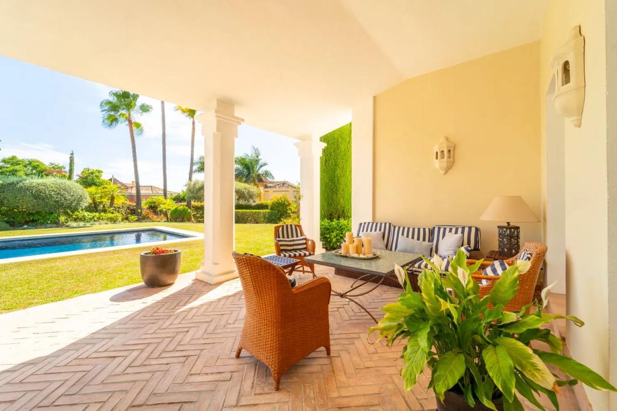 Sprzedaż niezależnego domku jednorodzinnego w Calle Cactus, 393, Estepona photo 4