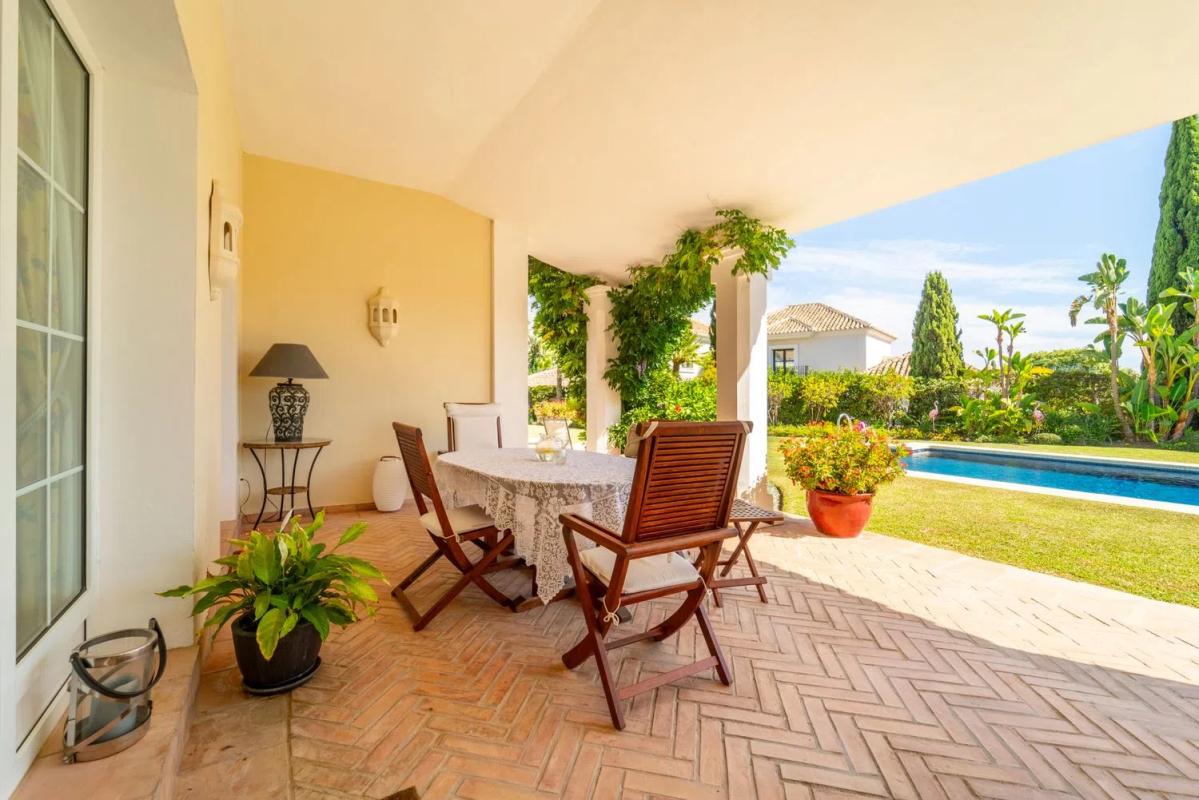 Sprzedaż niezależnego domku jednorodzinnego w Calle Cactus, 393, Estepona photo 5