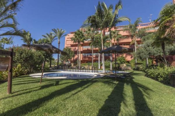 Mieszkanie na sprzedaż w Calle Sefardi, Estepona photo 1