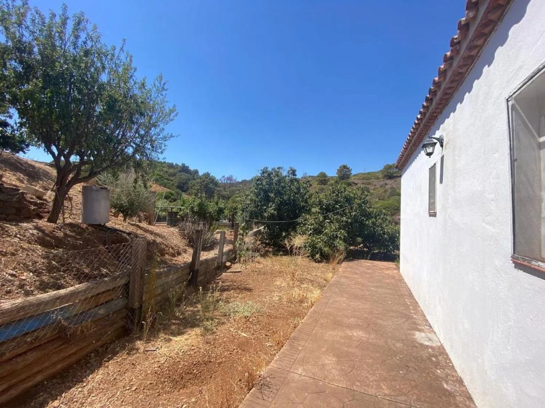 Venta de chalet independiente en Calle del Mediterráneo, Estepona
photo 3