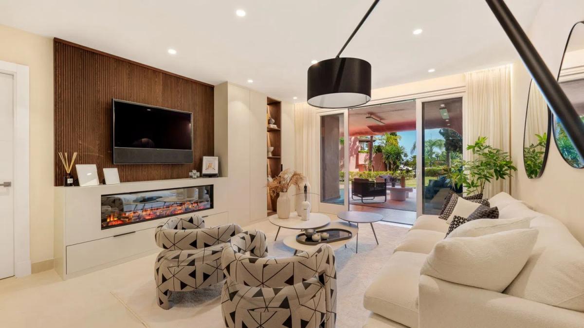 Venta de piso en Barrio Guadalmansa, Estepona
photo 2