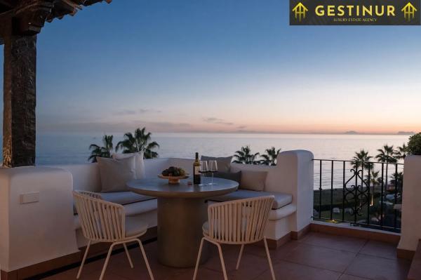 Ático en venta en  Urbanización alcazaba beach s/n, Estepona photo 1