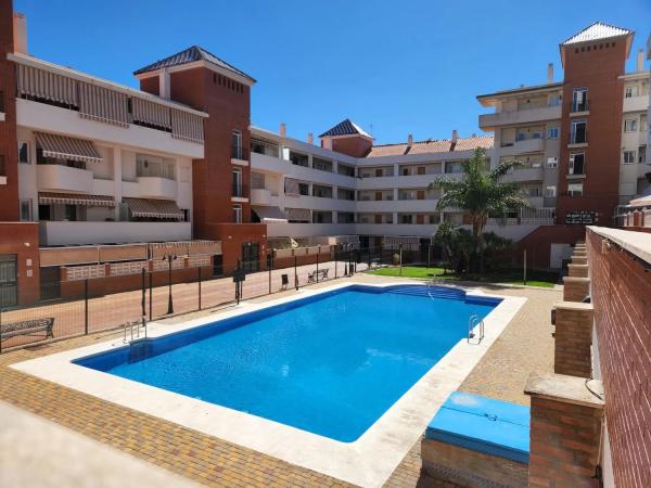 Apartment for sale in Barrio Huerta Nueva, Estepona photo 1