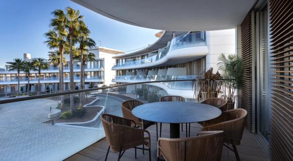 Piso en venta en  The Edge s/n, Estepona photo 1