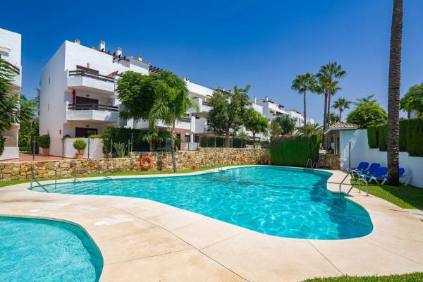 Piso en venta en  Barrio Villacana - Costalita - Saladillo, Estepona photo 1