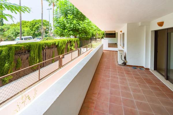 Piso en venta en  Barrio Villacana - Costalita - Saladillo, Estepona photo 4