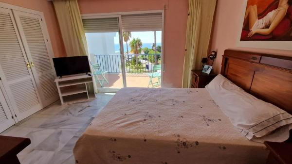 Коттедж на продажу в  Avenida Urbanizacion Playa de Guadalobon, Эстепона photo 4