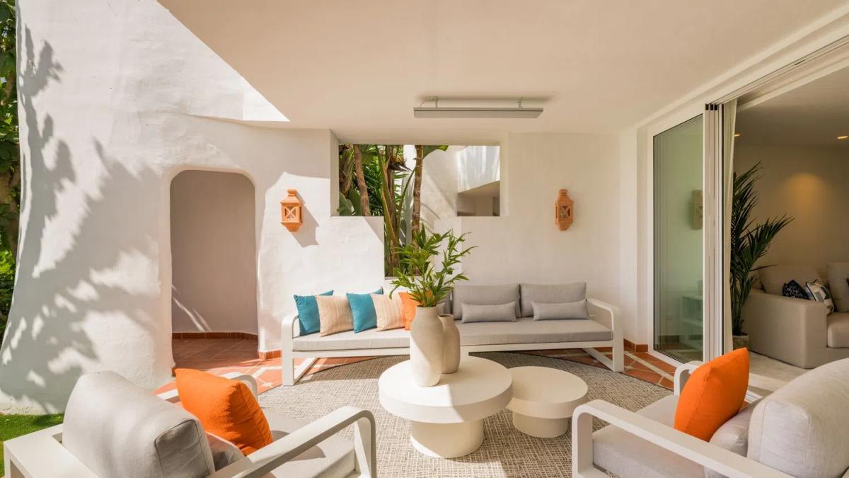 Venta de piso en PUEBLO ANDALUZ IV, Estepona
photo 2