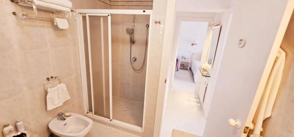 Detached villa for sale in  La Gaspara s/n, Estepona photo 4