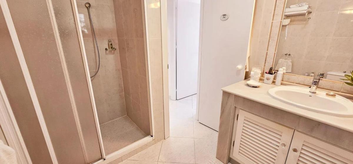Sale of independent chalet in La Gaspara s/n, Estepona
photo 5