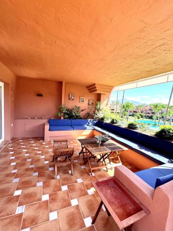 Mieszkanie na sprzedaż w Urbanización Alhambra del Golf, Estepona photo 1