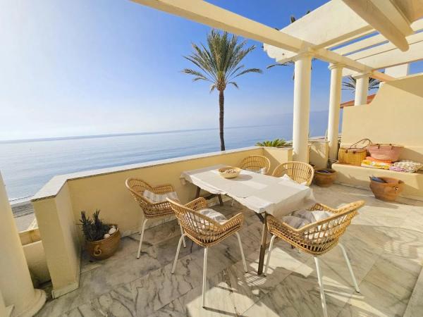 Ático en venta en Calle Costa de Marbella s/n, Estepona photo 1