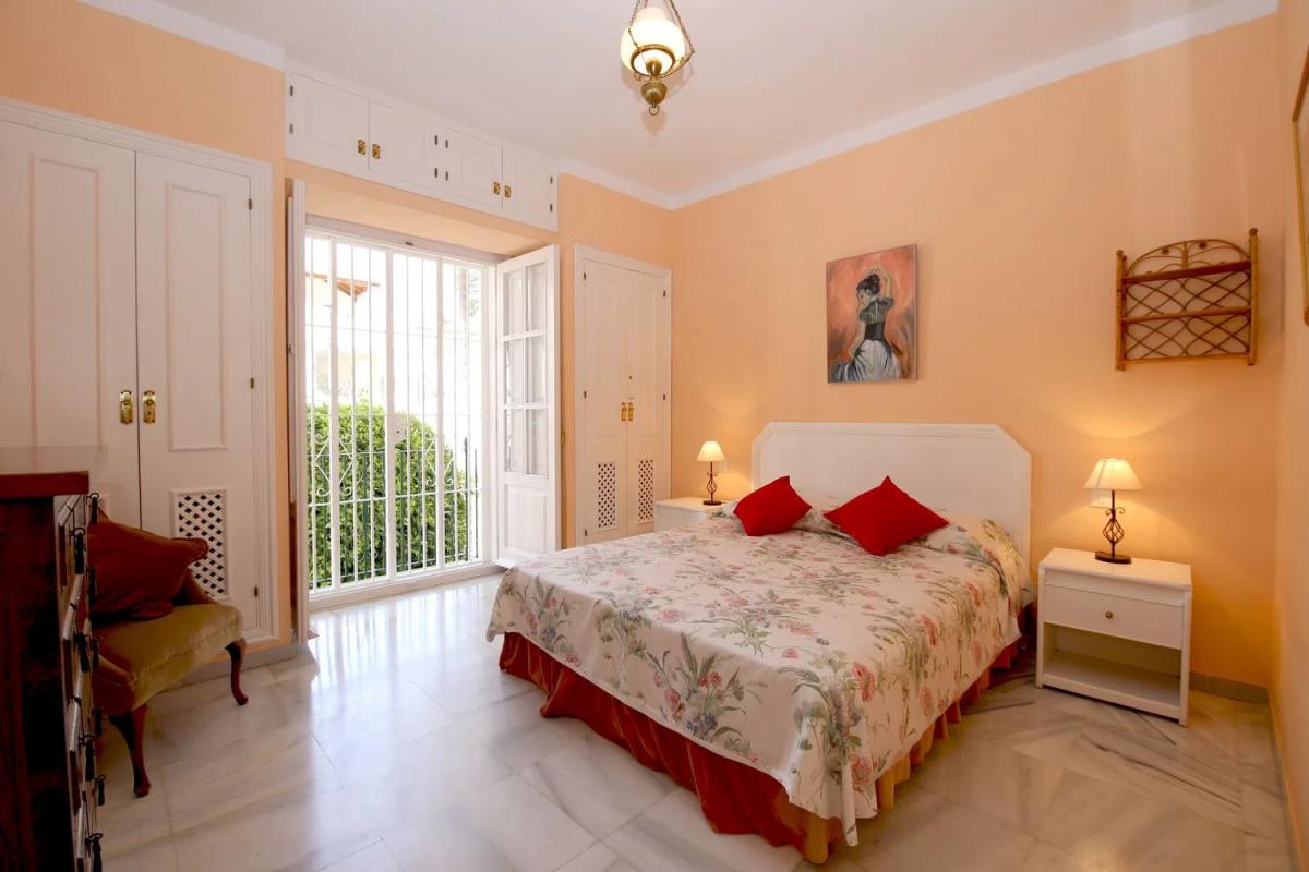 Sale of apartment in Calle Andalucía, Estepona
photo 5